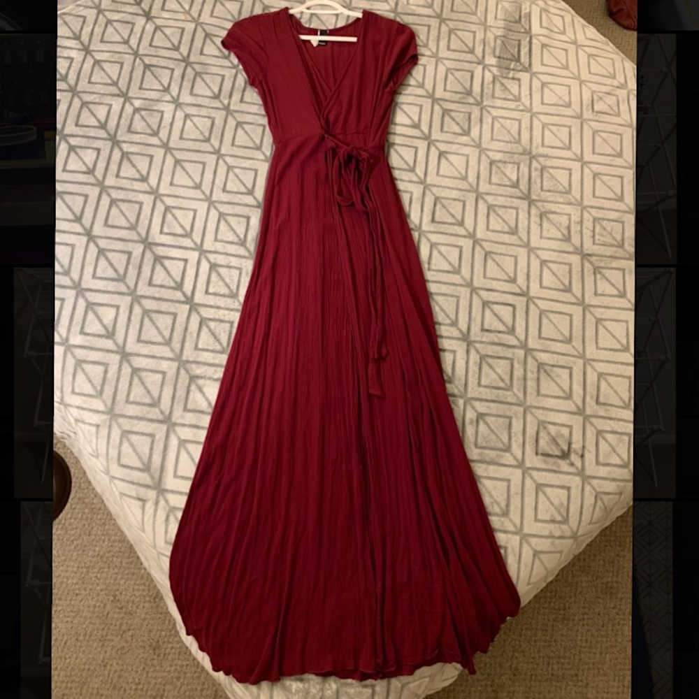 Maxi burgundy formal dress